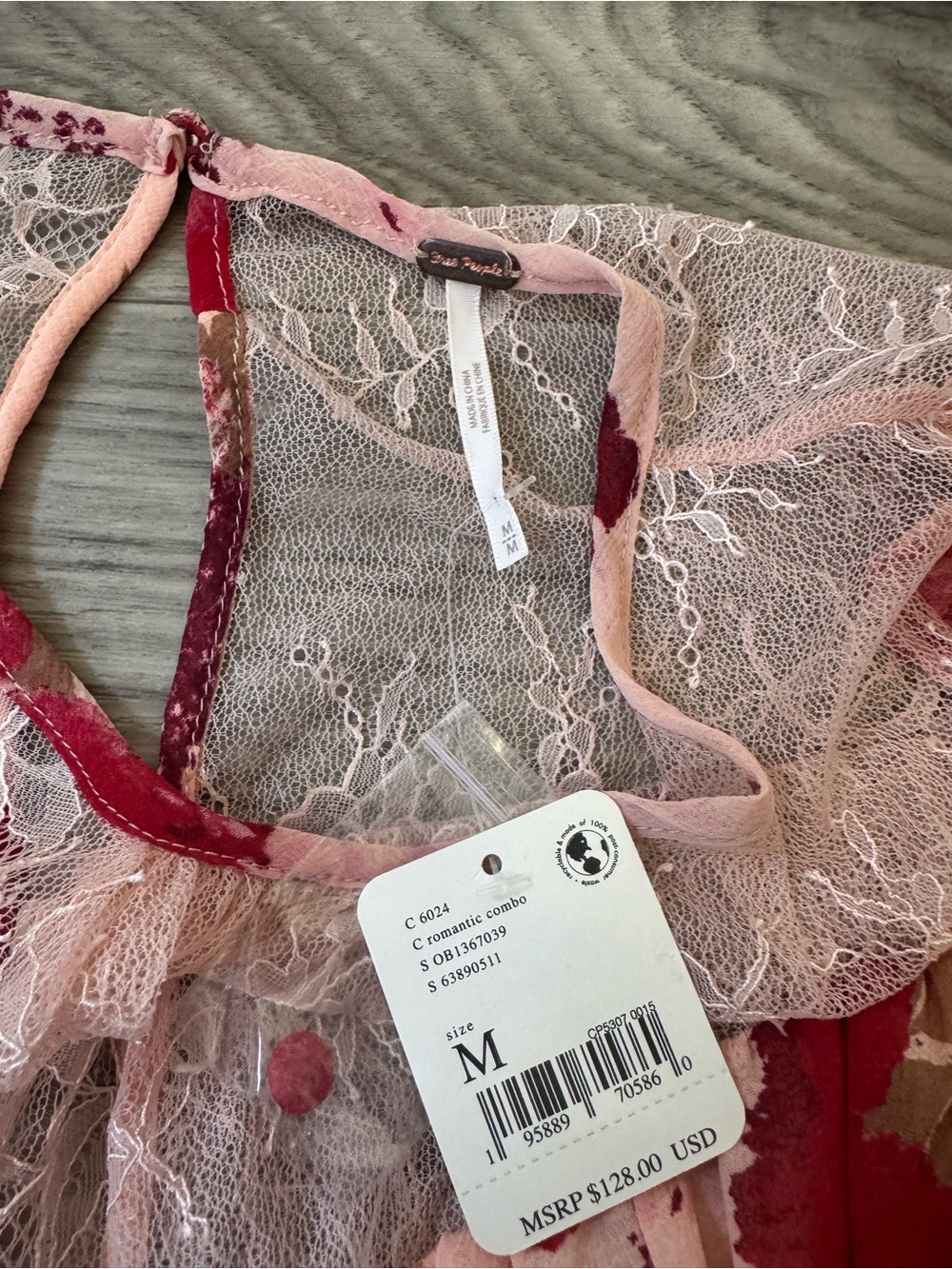 NWT Free People Daphne Blouse in Romantic Combo Lace Yoke Puff Sleeve Size Med - Picture 4 of 12